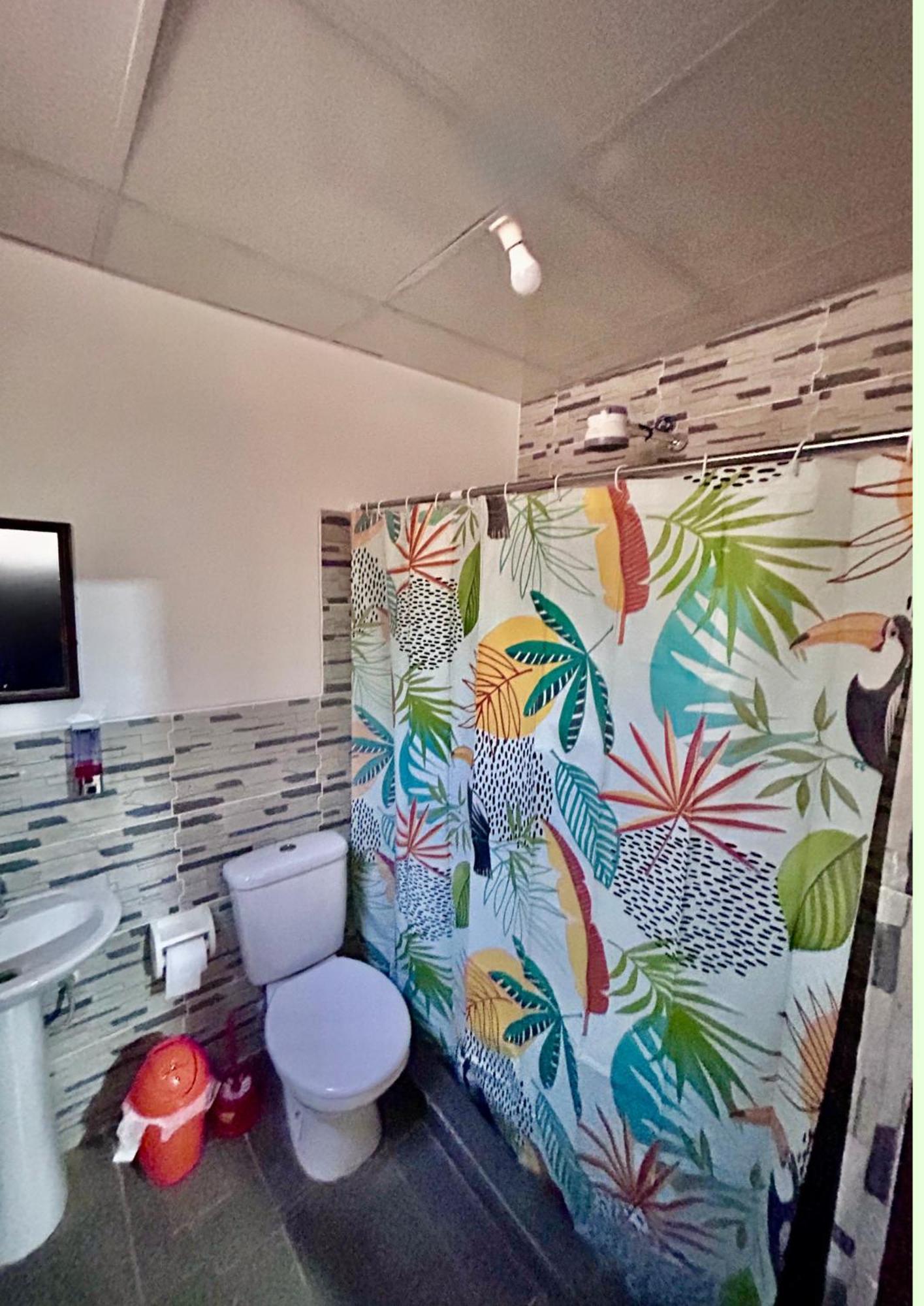 Villa Camila Hostel Коройко Екстер'єр фото